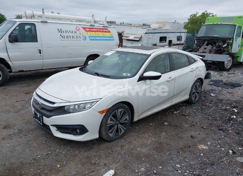 Photo 2 of 2018 Honda Civic EX-L (VIN JHMFC1F76JX016447)