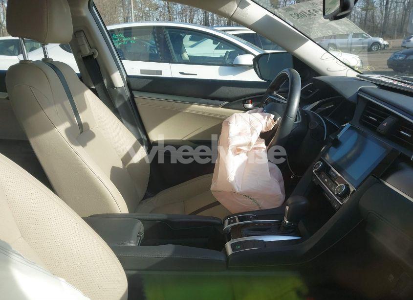 Photo 5 of 2018 Honda Civic EX-L (VIN JHMFC1F76JX020403)