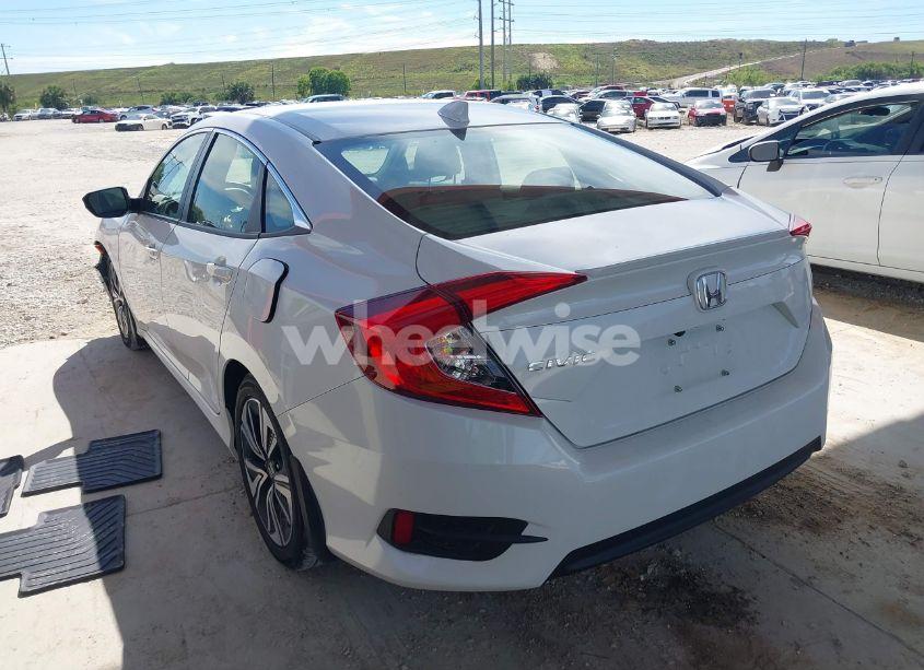 Photo 3 of 2018 Honda Civic EX-L (VIN JHMFC1F76JX038593)