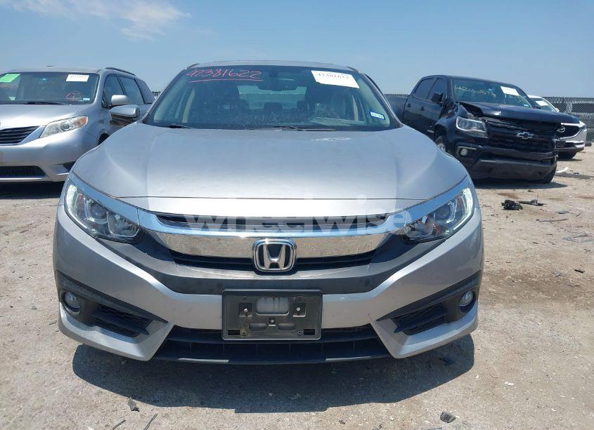 Photo 12 of 2018 Honda Civic EX-L (VIN JHMFC1F77JX017199)