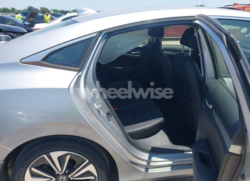 Photo 8 of 2018 Honda Civic EX-L (VIN JHMFC1F77JX017199)