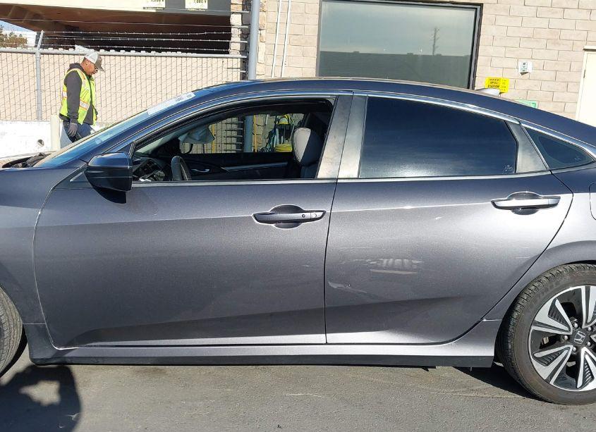 Photo 14 of 2018 Honda Civic EX-L (VIN JHMFC1F78JX011251)