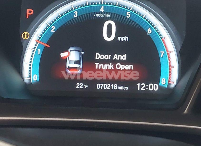 Photo 15 of 2018 Honda Civic EX-L (VIN JHMFC1F78JX015607)