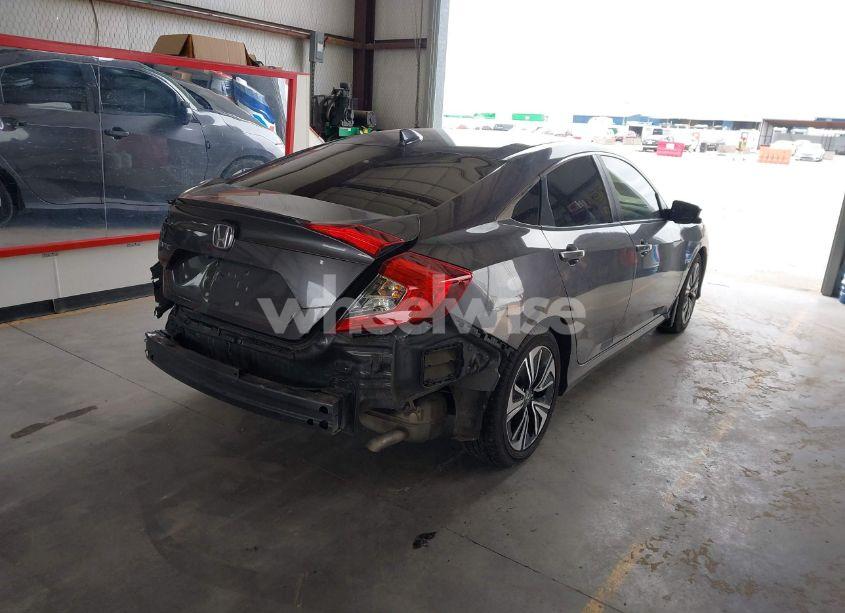 Photo 4 of 2018 Honda Civic EX-L (VIN JHMFC1F78JX015607)