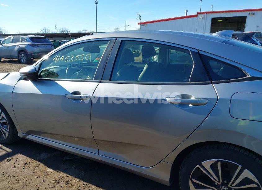 Photo 14 of 2018 Honda Civic EX-L (VIN JHMFC1F78JX035534)