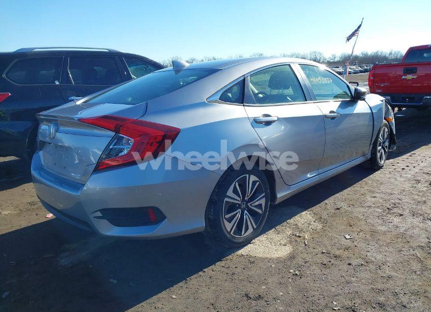 Photo 4 of 2018 Honda Civic EX-L (VIN JHMFC1F78JX035534)