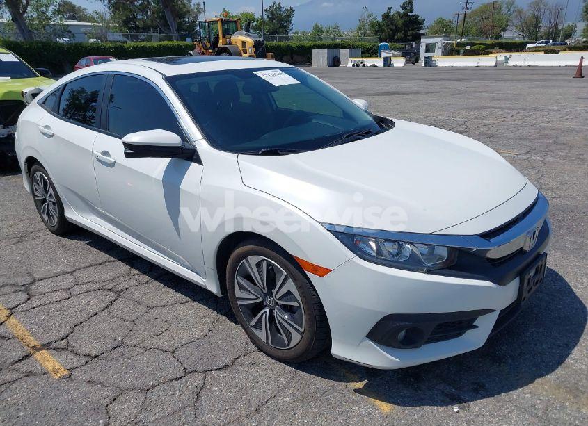 2018 Honda Civic EX-L (VIN JHMFC1F78JX036294) main photo