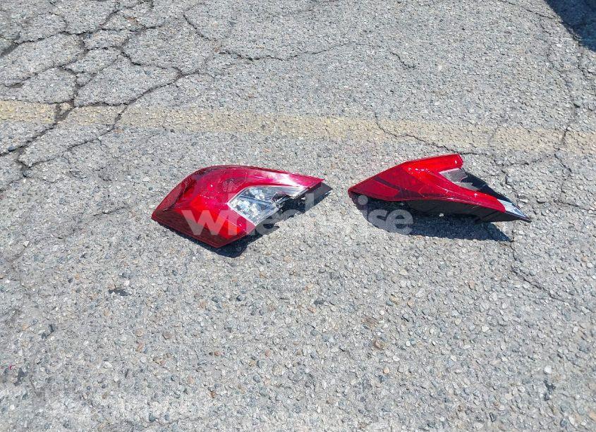 Photo 12 of 2018 Honda Civic EX-L (VIN JHMFC1F78JX036294)