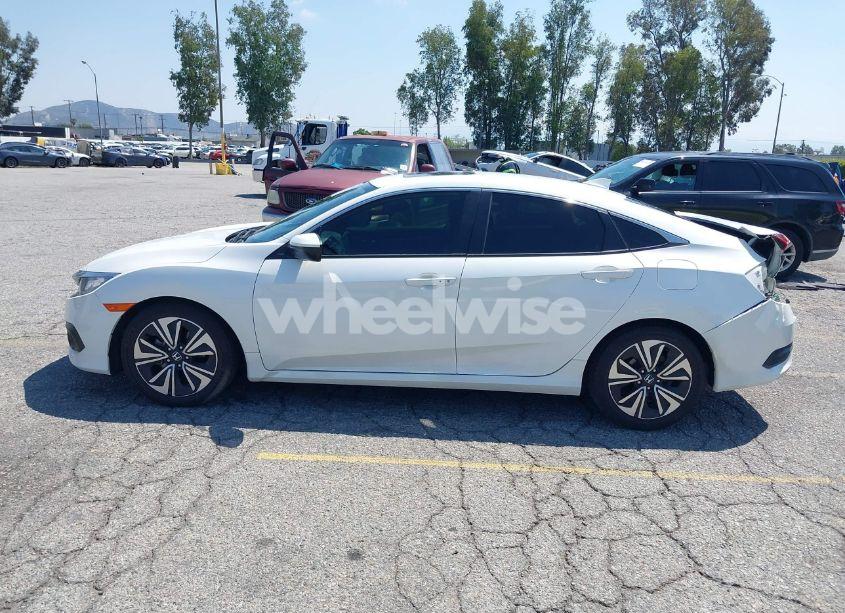 Photo 15 of 2018 Honda Civic EX-L (VIN JHMFC1F78JX036294)