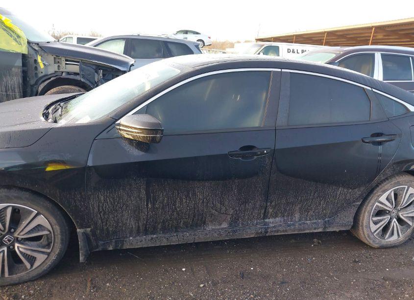 Photo 14 of 2018 Honda Civic EX-L (VIN JHMFC1F79JX033047)