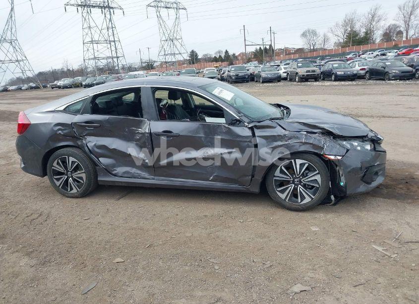 Photo 13 of 2018 Honda Civic EX-L (VIN JHMFC1F79JX033789)