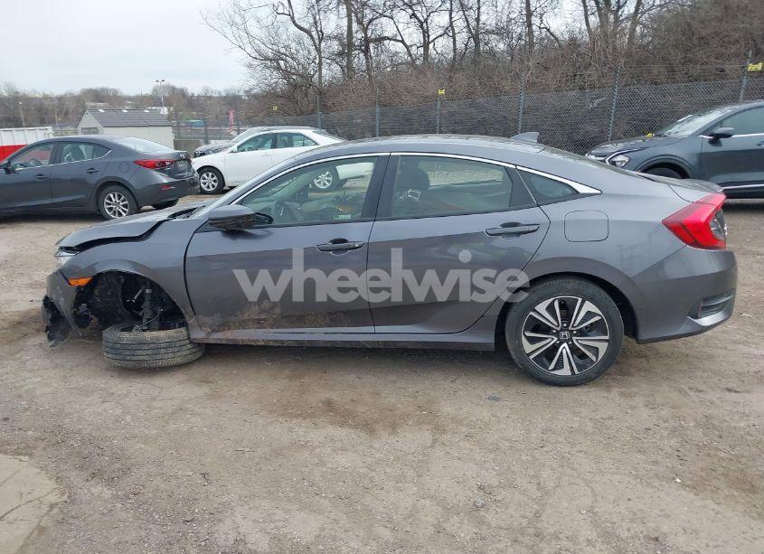 Photo 14 of 2018 Honda Civic EX-L (VIN JHMFC1F79JX033789)