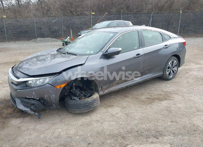 Photo 2 of 2018 Honda Civic EX-L (VIN JHMFC1F79JX033789)