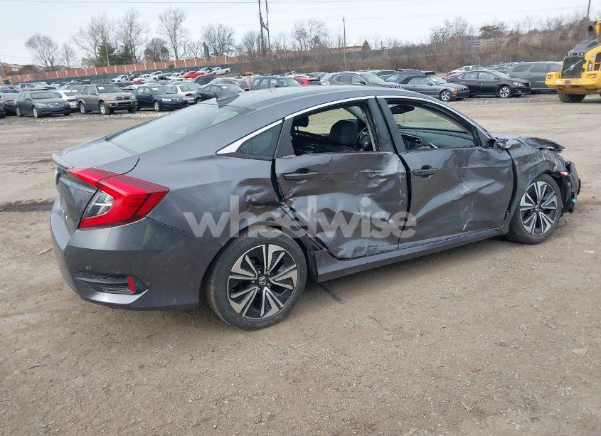Photo 4 of 2018 Honda Civic EX-L (VIN JHMFC1F79JX033789)