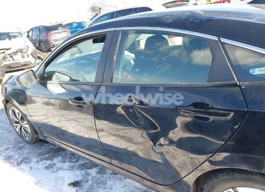 Photo 14 of 2018 Honda Civic EX-L (VIN JHMFC1F7XJX039228)