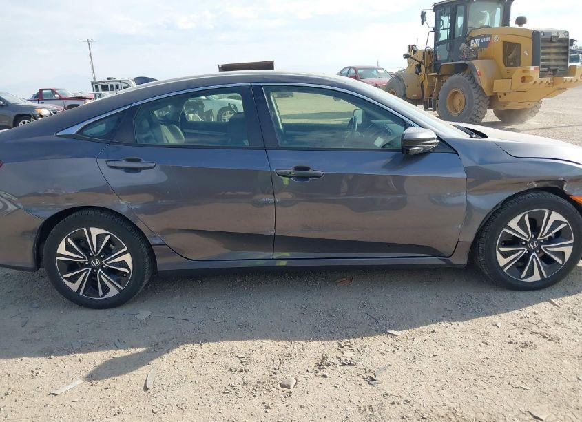 Photo 13 of 2018 Honda Civic EX-L (VIN JHMFC1F81JX034038)