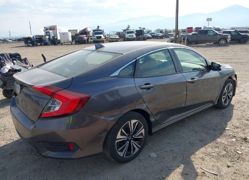 Photo 4 of 2018 Honda Civic EX-L (VIN JHMFC1F81JX034038)