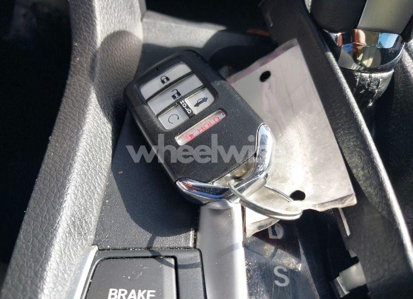 Photo 11 of 2019 Honda Civic TOURING (VIN JHMFC1F90KX002322)