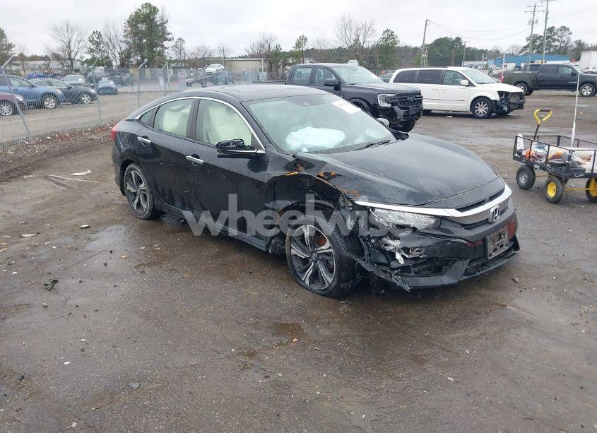 2018 Honda Civic TOURING (VIN JHMFC1F91JX012002) main photo