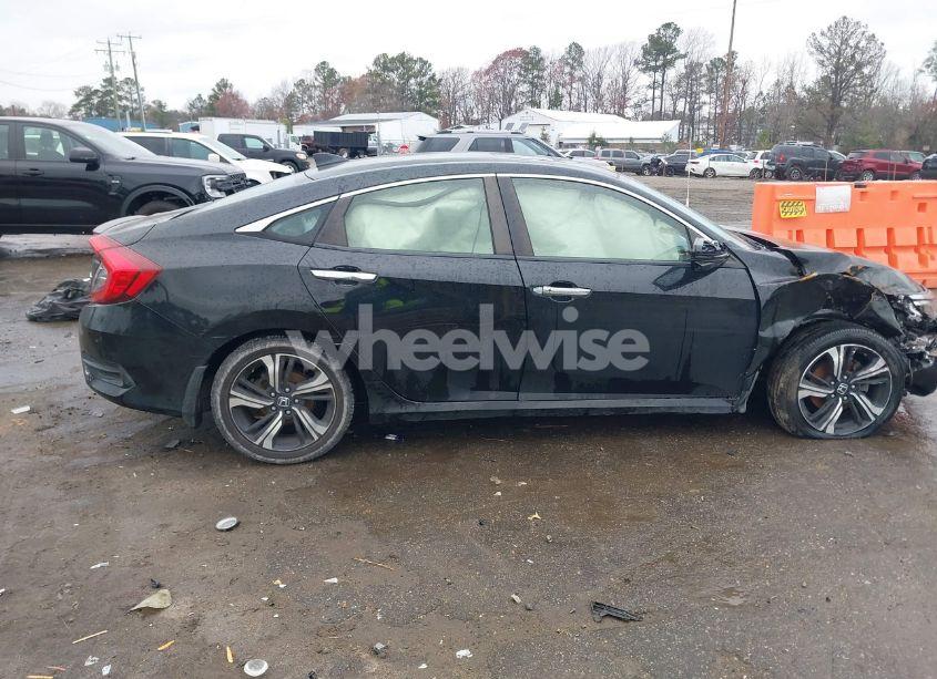 Photo 13 of 2018 Honda Civic TOURING (VIN JHMFC1F91JX012002)