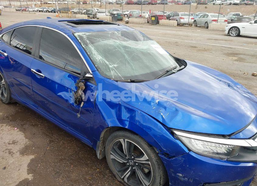 Photo 6 of 2018 Honda Civic TOURING (VIN JHMFC1F94JX024385)