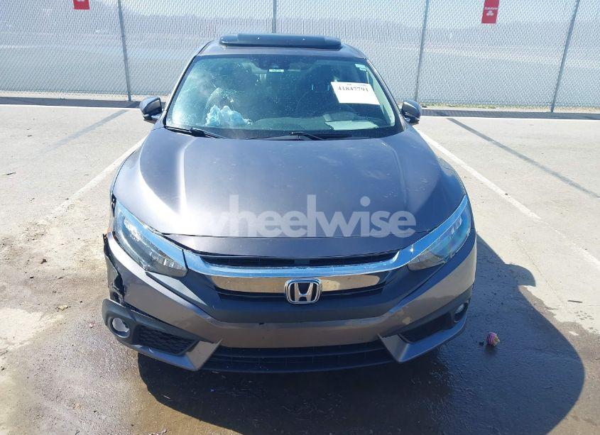 Photo 12 of 2018 Honda Civic TOURING (VIN JHMFC1F95JX006736)