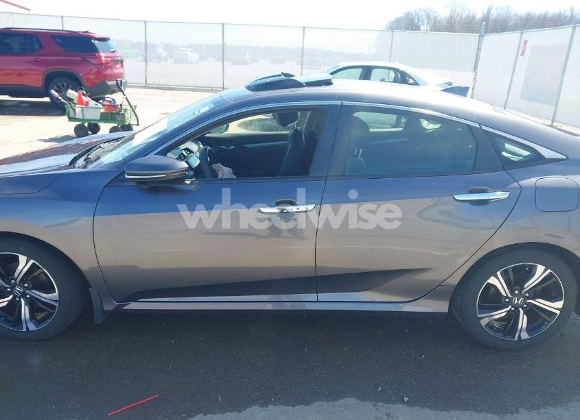 Photo 14 of 2018 Honda Civic TOURING (VIN JHMFC1F95JX006736)