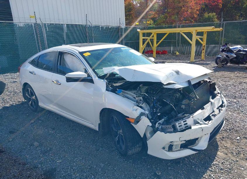 2018 Honda Civic TOURING (VIN JHMFC1F97JX012327) main photo