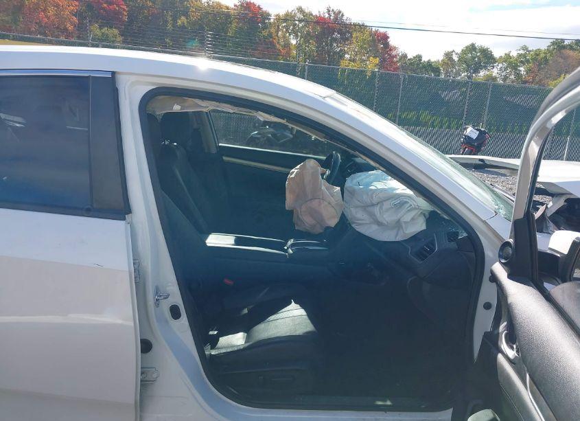 Photo 5 of 2018 Honda Civic TOURING (VIN JHMFC1F97JX012327)