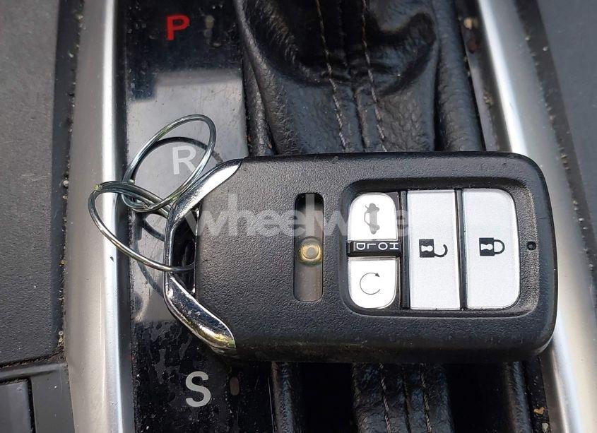 Photo 11 of 2018 Honda Civic TOURING (VIN JHMFC1F97JX015034)