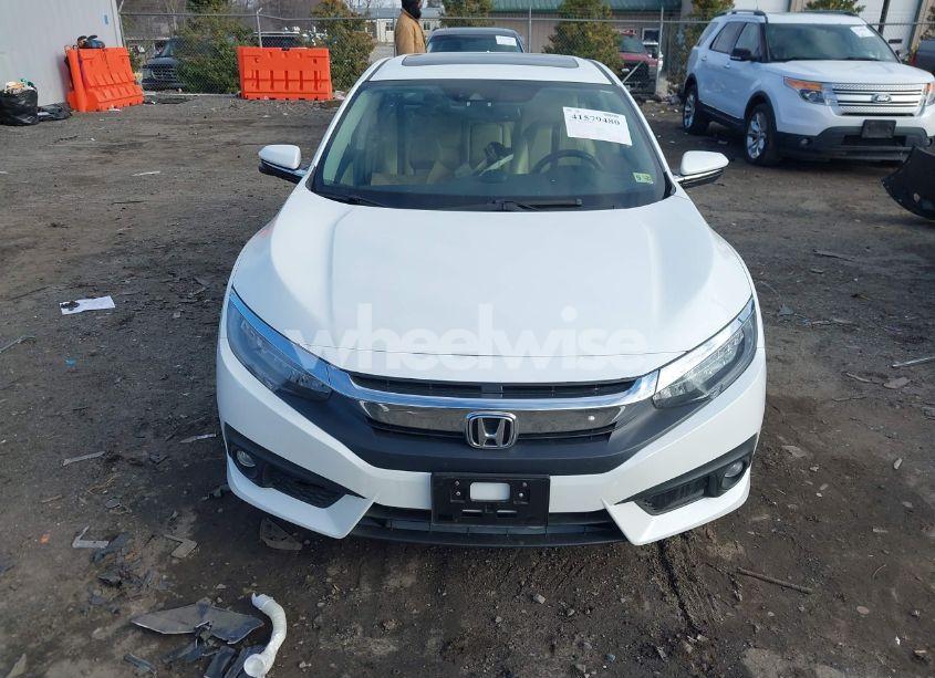 Photo 13 of 2018 Honda Civic TOURING (VIN JHMFC1F97JX015034)