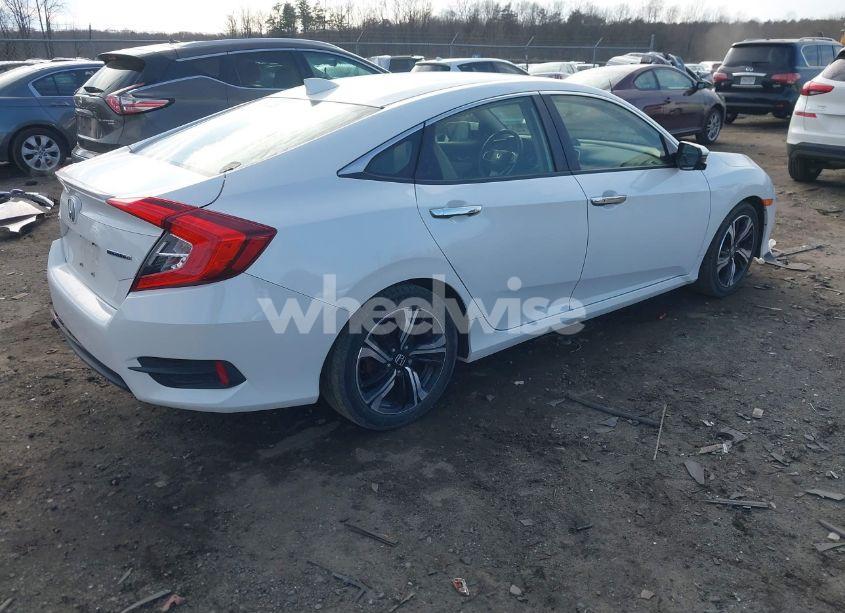Photo 4 of 2018 Honda Civic TOURING (VIN JHMFC1F97JX015034)