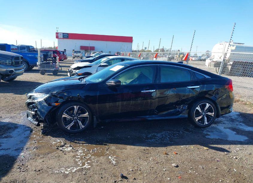 Photo 14 of 2018 Honda Civic TOURING (VIN JHMFC1F98JX026110)