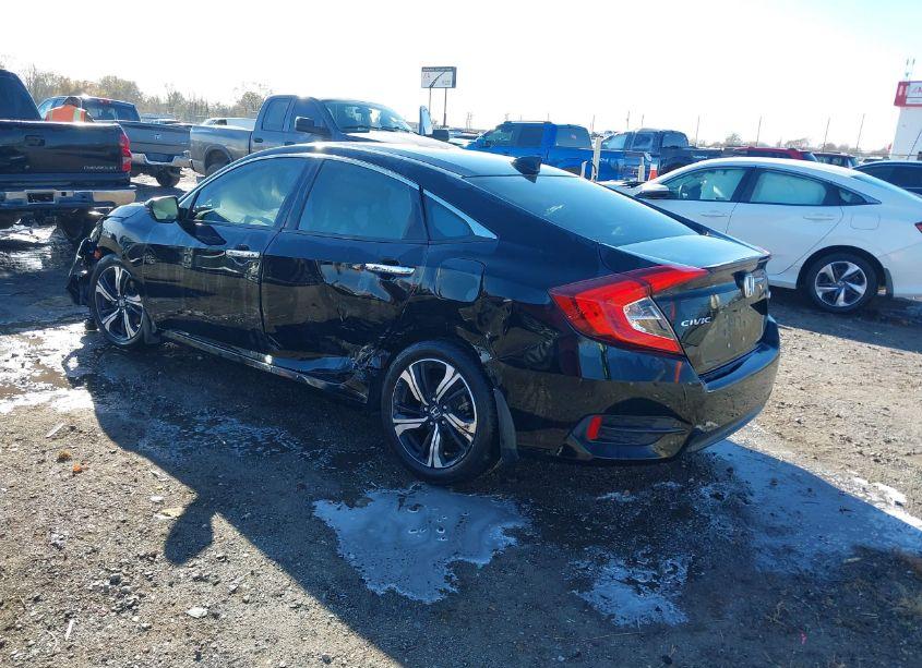 Photo 3 of 2018 Honda Civic TOURING (VIN JHMFC1F98JX026110)