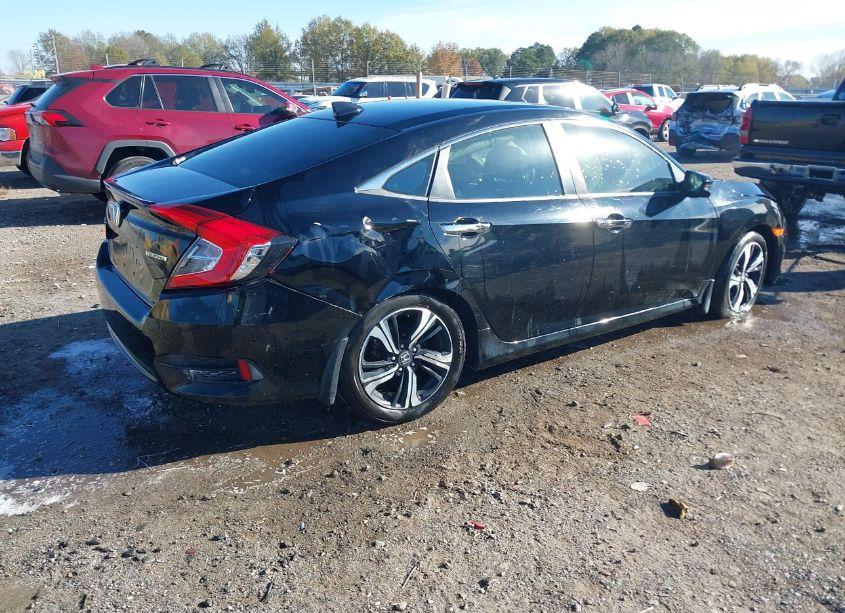 Photo 4 of 2018 Honda Civic TOURING (VIN JHMFC1F98JX026110)