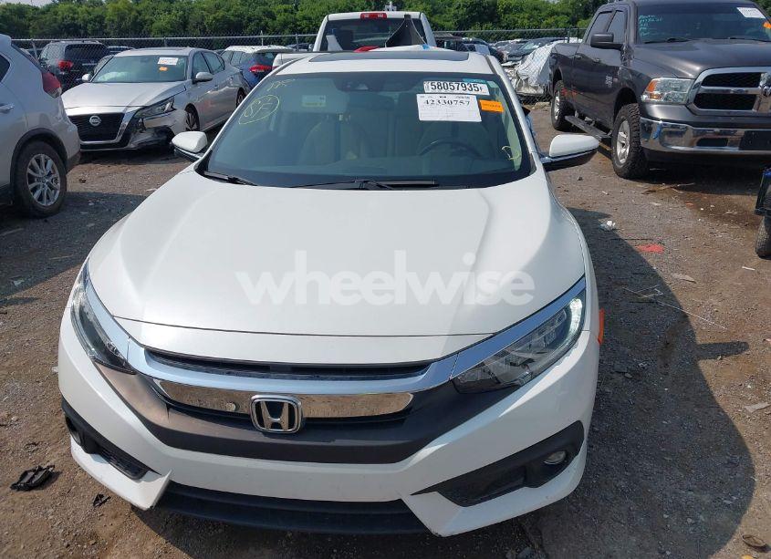 Photo 12 of 2018 Honda Civic TOURING (VIN JHMFC1F99JX035723)