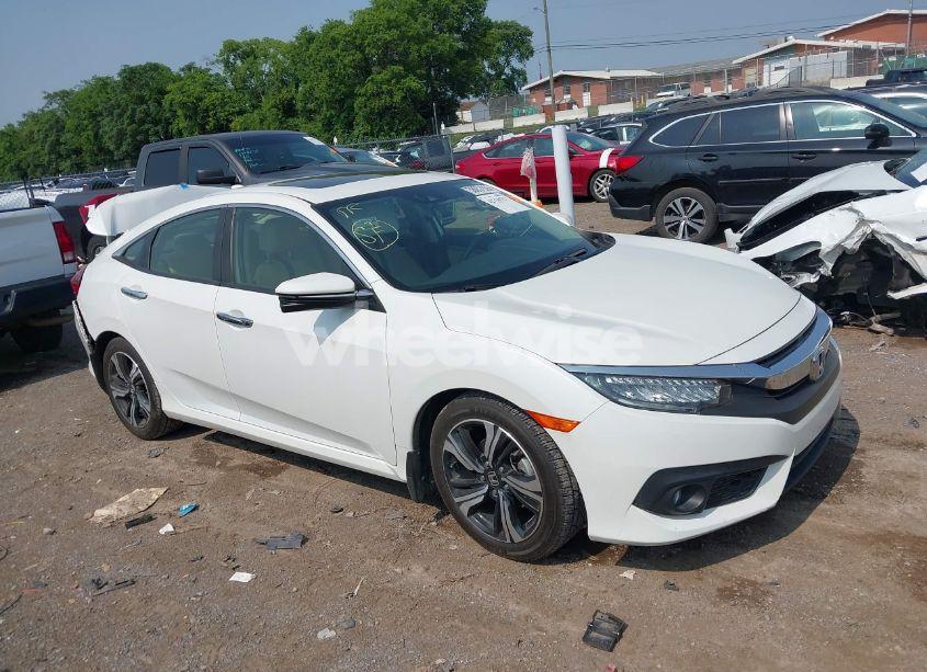 Photo 13 of 2018 Honda Civic TOURING (VIN JHMFC1F99JX035723)