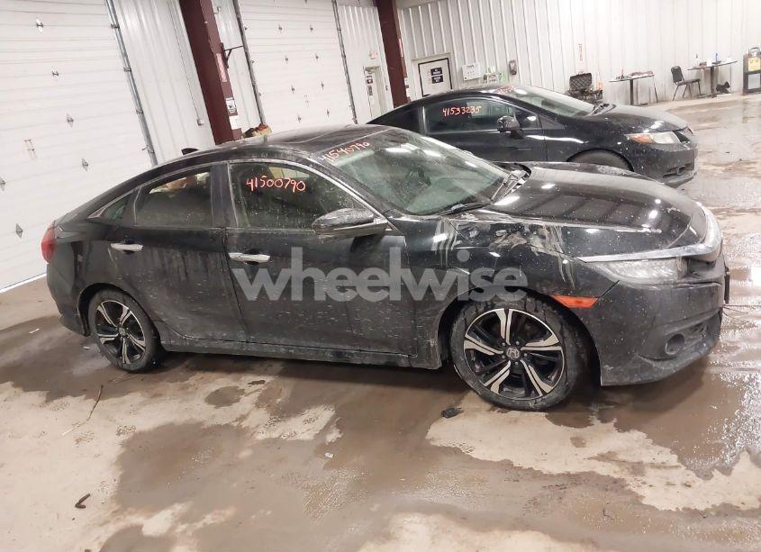 Photo 13 of 2018 Honda Civic TOURING (VIN JHMFC1F9XJX002987)