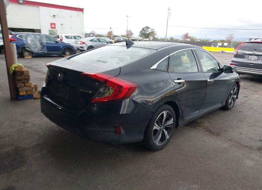 Photo 4 of 2018 Honda Civic TOURING (VIN JHMFC1F9XJX019188)