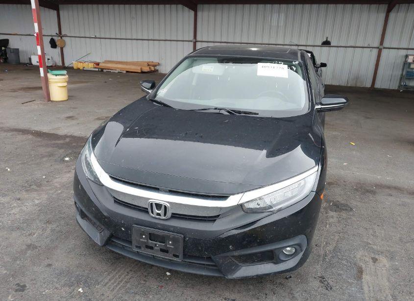Photo 6 of 2018 Honda Civic TOURING (VIN JHMFC1F9XJX019188)