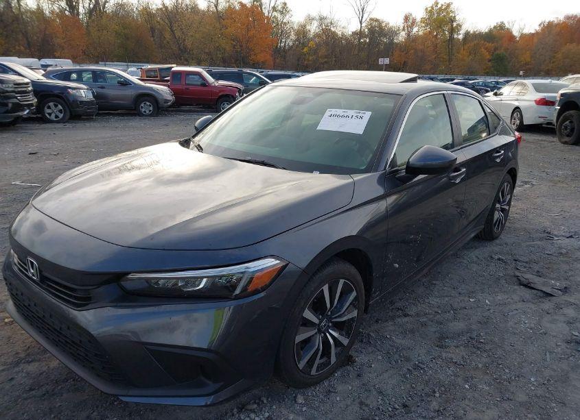 Photo 2 of 2022 Honda Civic EX (VIN JHMFE1F70NX002320)