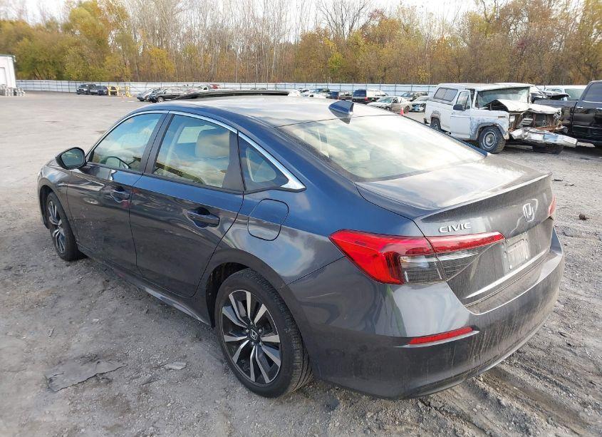 Photo 3 of 2022 Honda Civic EX (VIN JHMFE1F70NX002320)