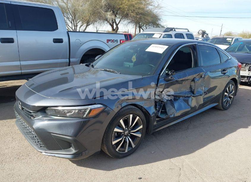 Photo 2 of 2022 Honda Civic EX (VIN JHMFE1F72NX000911)