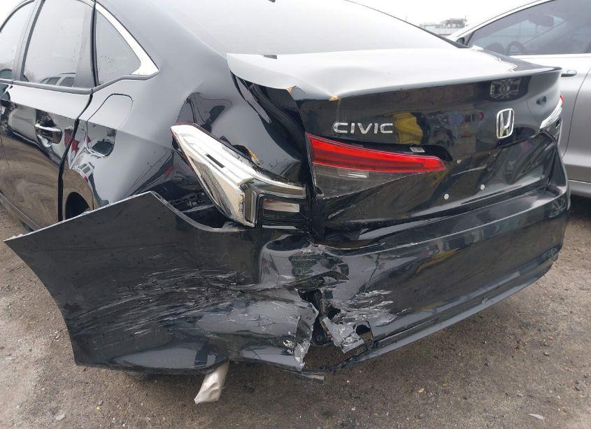 Photo 6 of 2022 Honda Civic EX (VIN JHMFE1F72NX001377)