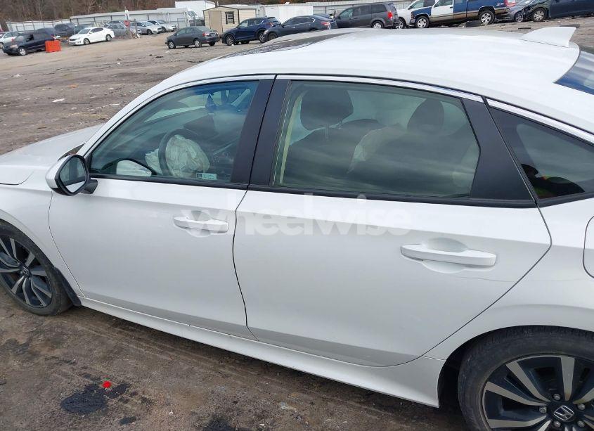 Photo 13 of 2022 Honda Civic EX (VIN JHMFE1F72NX004750)