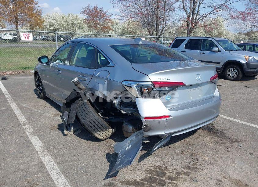 Photo 3 of 2022 Honda Civic EX (VIN JHMFE1F73NX001663)