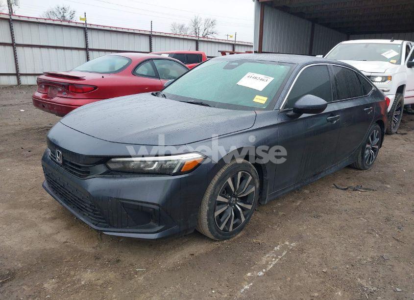 Photo 2 of 2022 Honda Civic EX (VIN JHMFE1F74NX005351)