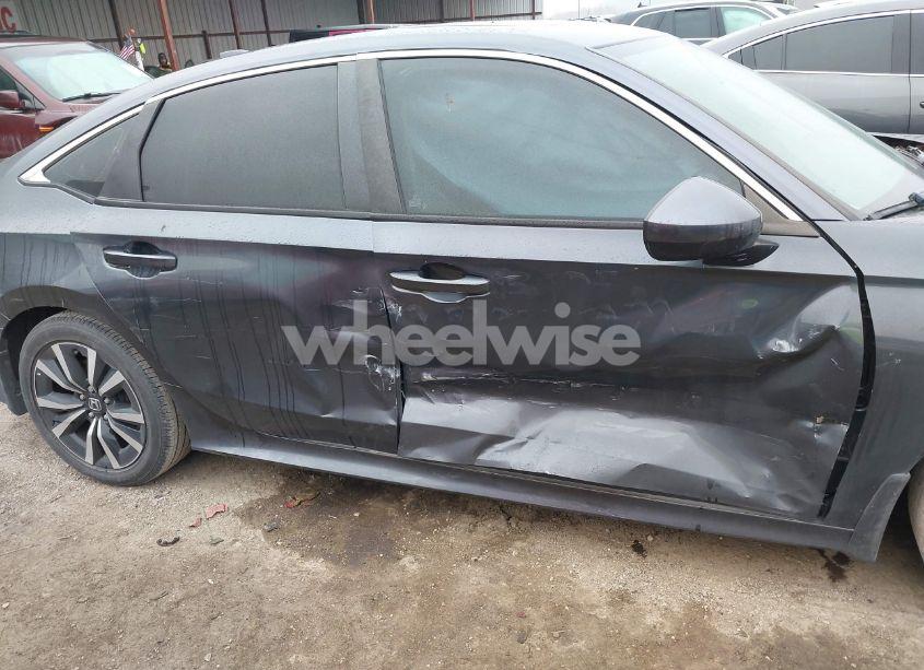 Photo 6 of 2022 Honda Civic EX (VIN JHMFE1F74NX005351)