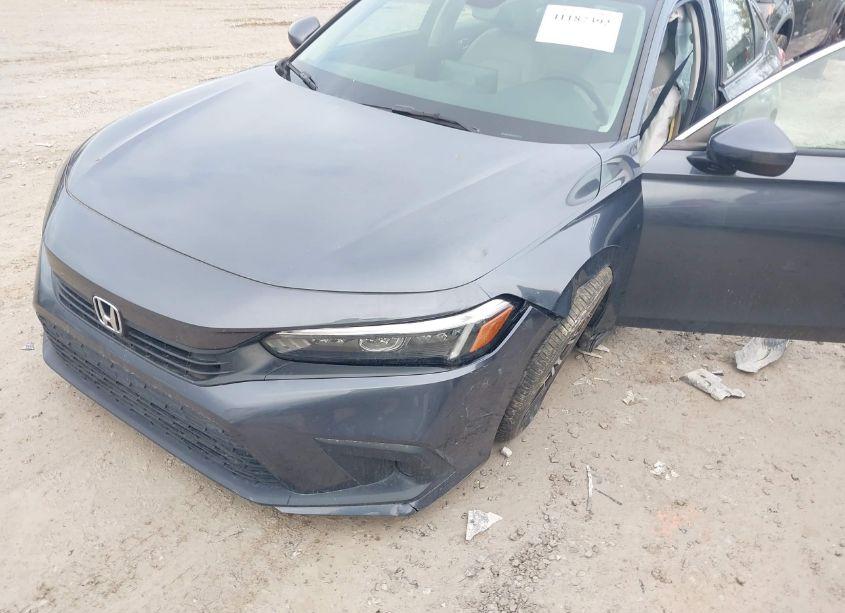 Photo 6 of 2022 Honda Civic EX (VIN JHMFE1F75NX003186)