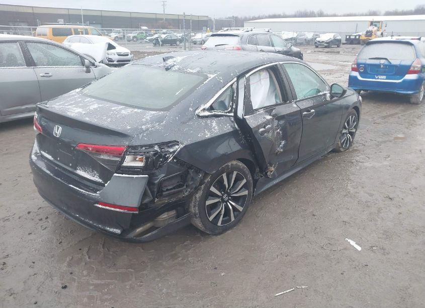 Photo 4 of 2022 Honda Civic EX (VIN JHMFE1F75NX003415)